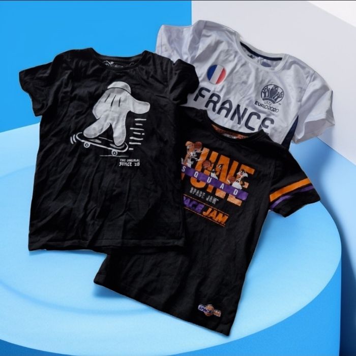 Lot 3 t-shirts Disney/Football