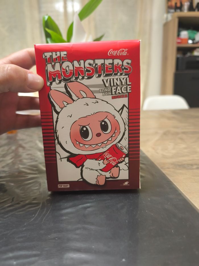 figurine labubu coca cola neuf