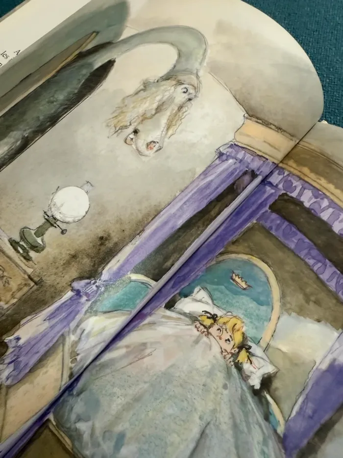 Livre rare Caroline et ses amis - Hachette - et le fantôme du Loch Ness - photo numéro 5