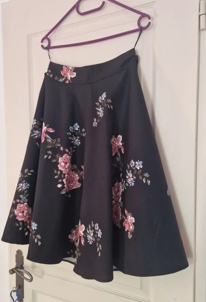 Jupe fleurie taille M neuf - photo numéro 7