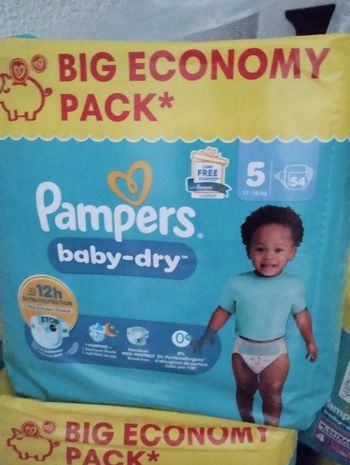 Couche Pampers taille 5
