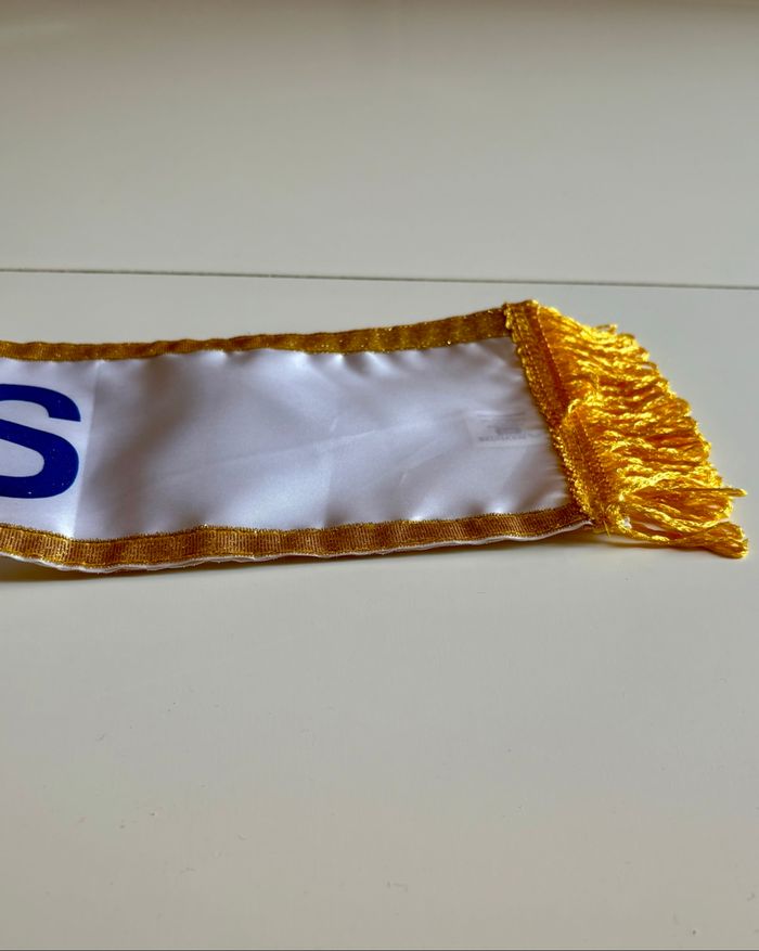 Écharpe Miss 18 ans blanche avec bordure dorée – Anniversaire - photo numéro 5