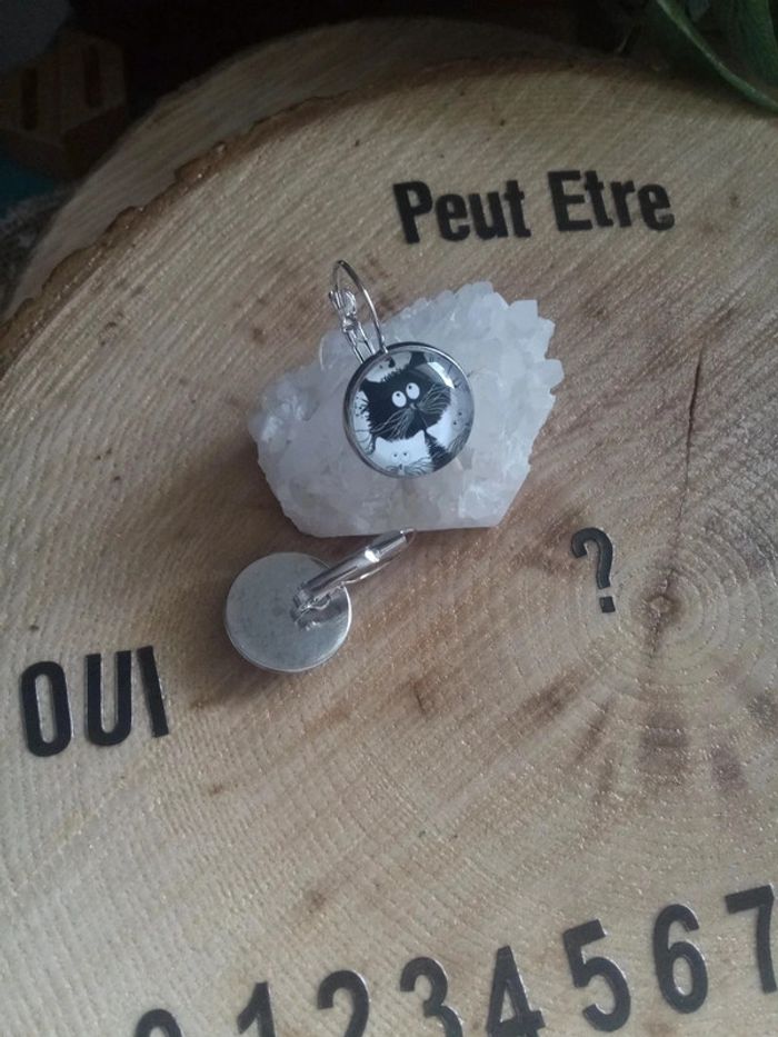 Boucles d'oreilles chat noir - photo numéro 2