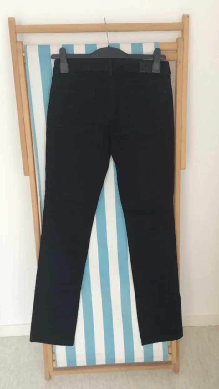 Pantalon noir coupe droite taille basse Zara - photo numéro 4
