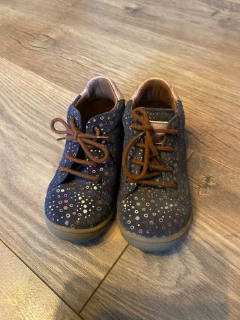 Chaussures enfant T23 bleues à pois colorés