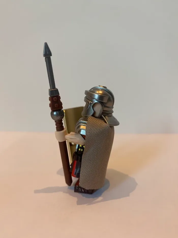 Figurine type lego légionnaire romain - photo numéro 2
