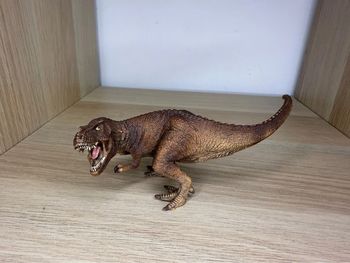 Bebe tyrannosaure schleich