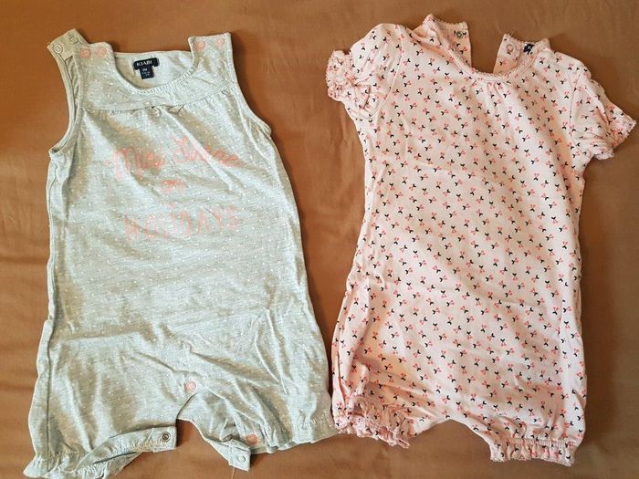 Lot vêtements fille 18 mois (50 pièces) - photo numéro 2