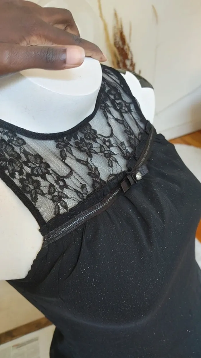 Robe sans manche dentelle volant longueur mi-cuisse - photo numéro 5