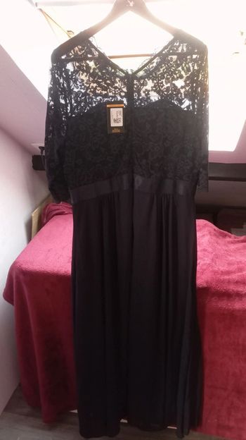👗Superbe robe de soirée bleue neuve avec etiquette 👗 valeur+ de 72