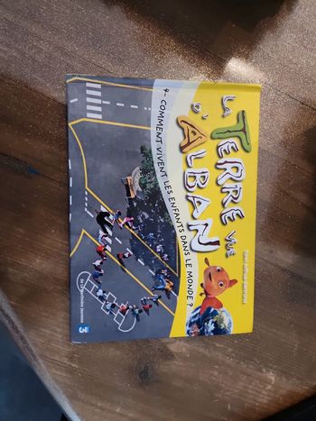 Livre enfant : La terre vue d'Alban