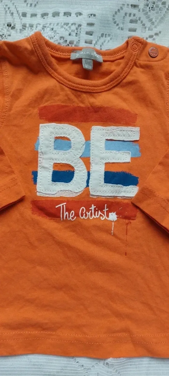 Tee-shirt bébé garçon, orange à message " Be The Artist", Grain de blé - 6 mois, en très bon état - photo numéro 2