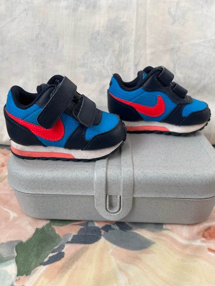 Paire de baskets Nike 18,5 - photo numéro 3