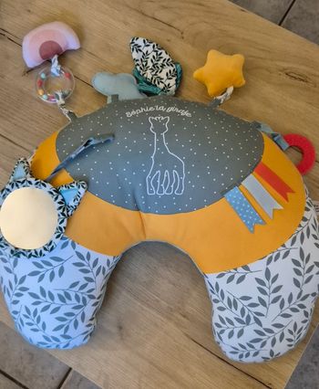 Coussin d'activité 2 en 1 Sophie la girafe 