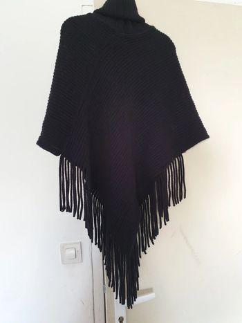 Poncho noir