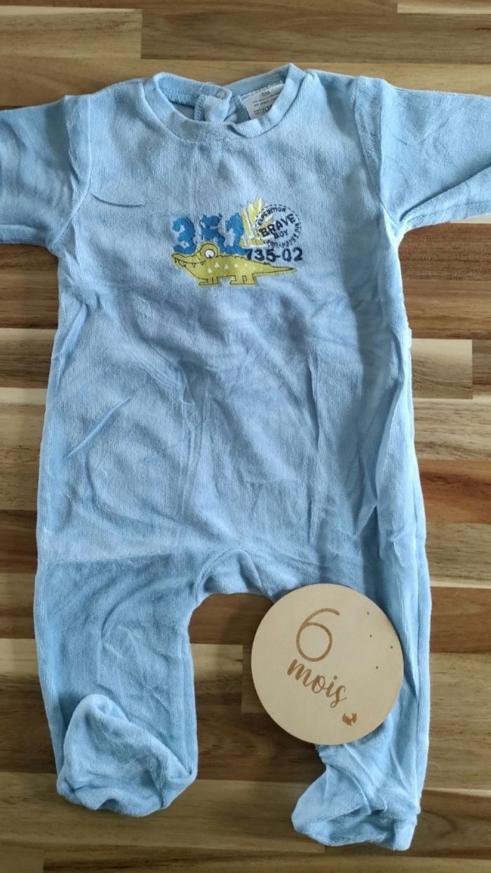Pyjama bleu clair crocodile