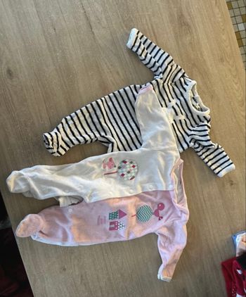 Lot de pyjamas