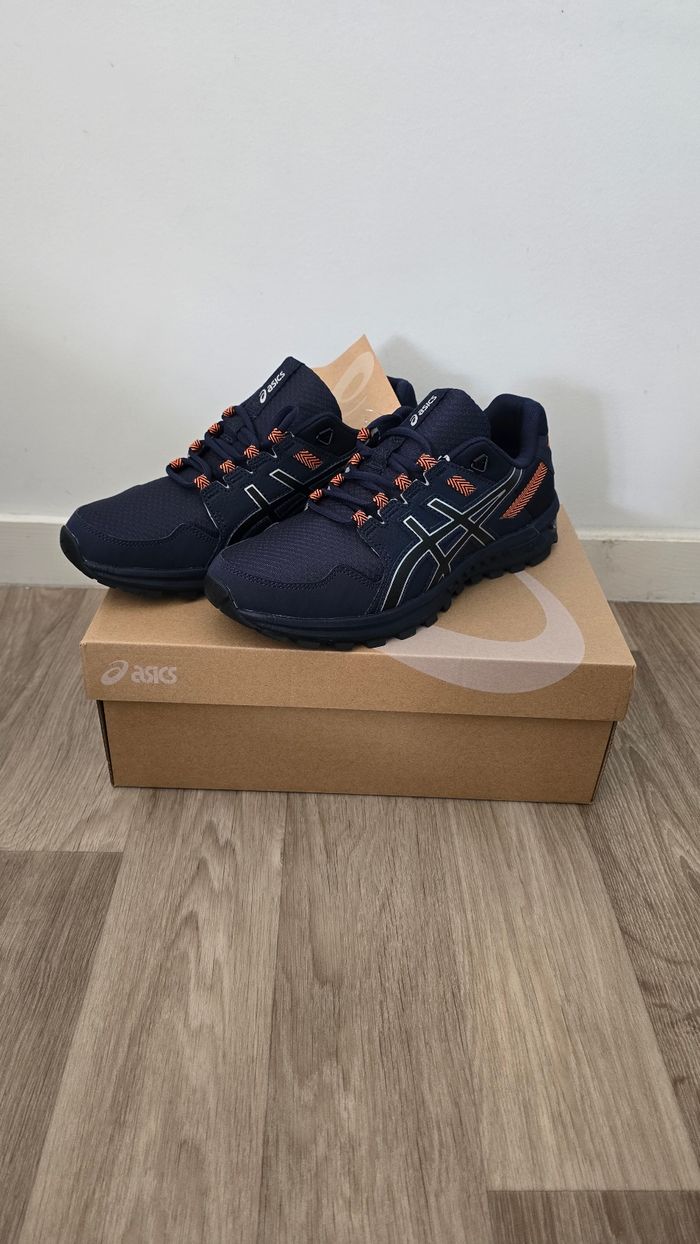 Baskets Asics – pointure 41.5 – neuves avec étiquette - photo numéro 5