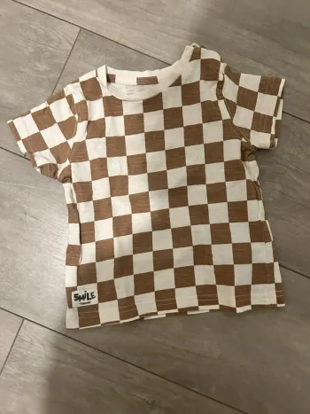 Tee shirt