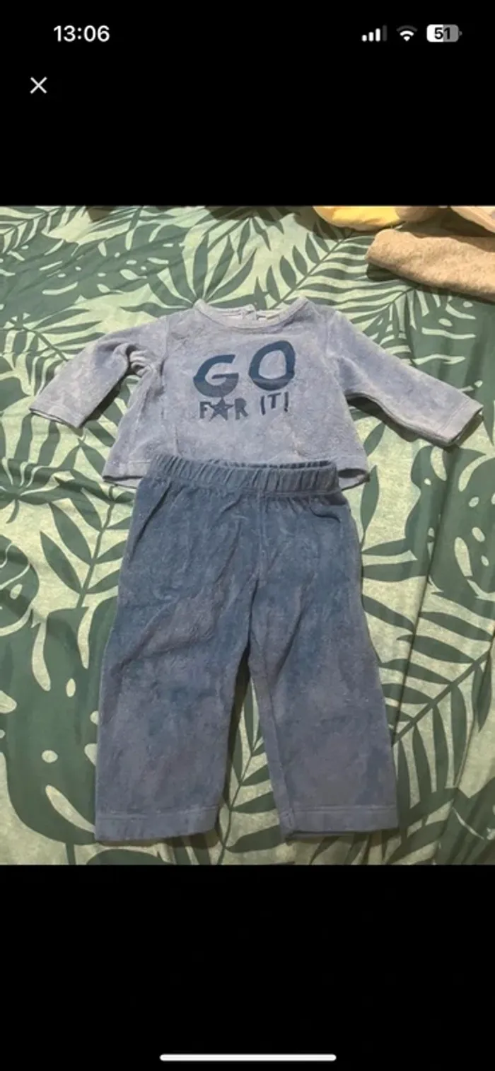 Pyjama 2 pièces marque tex taille 6 mois