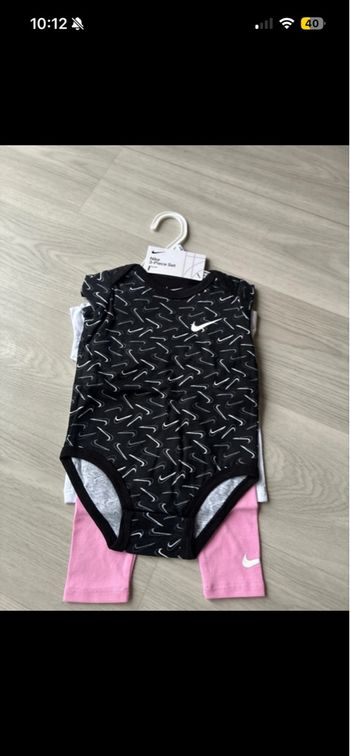Ensemble Nike bébé 3 pièces 6 mois 
