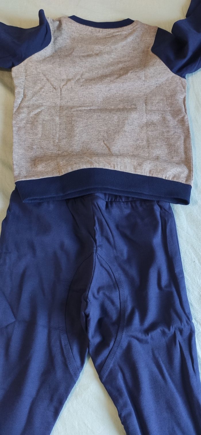 Ensemble jogging bébé garçon 9-12 mois Reebok. - photo numéro 6