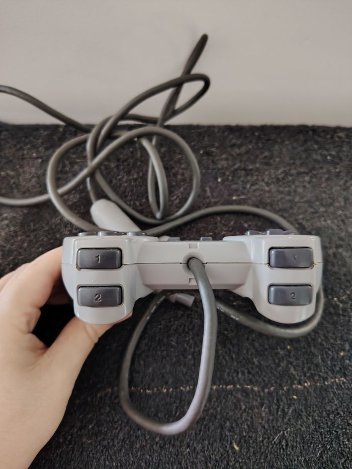 Manette ps1 - photo numéro 5