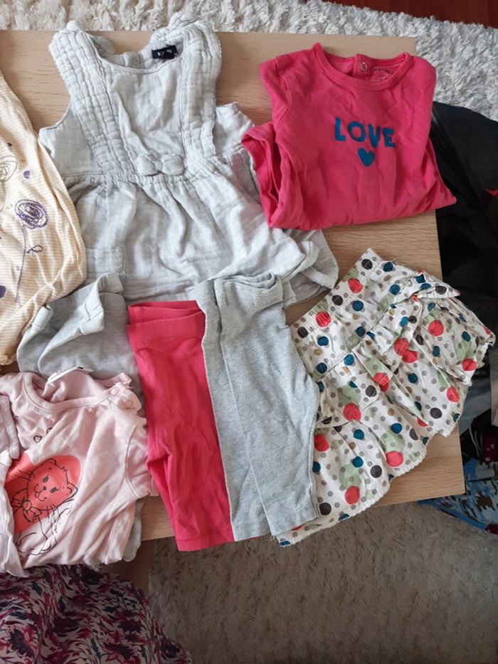 Lot de 12 vêtements taille 9 mois - photo numéro 4