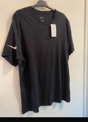 T-shirt noir  Nike homme XL neuf