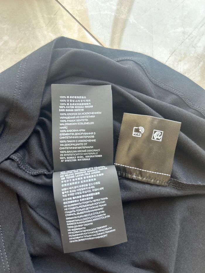 T Shirt Prada - photo numéro 8