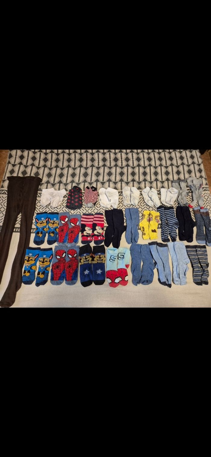 Lot chaussettes , soquettes et collant