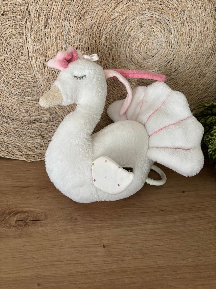Doudou cygne rose blanc musical sauthon