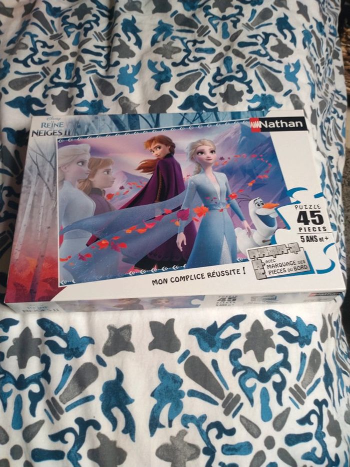 Puzzle "Reine des neiges" 45 pcs