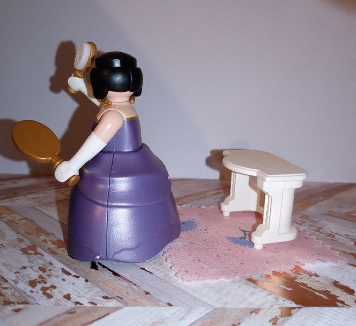 Playmobil 045 🤴 Princesse violette - photo numéro 3