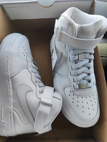 Nike air force one montante pointure 38.5 neuve