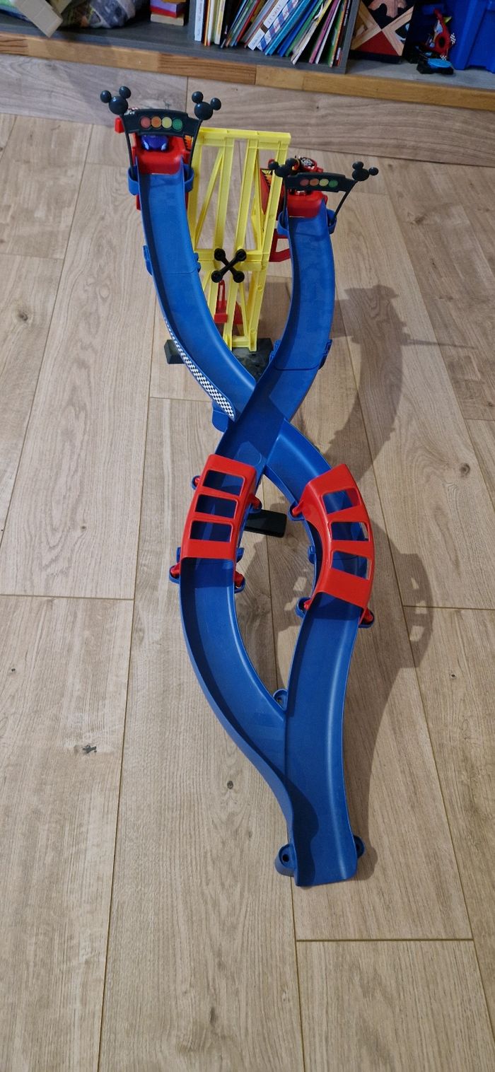 Circuit de voiture - photo numéro 2