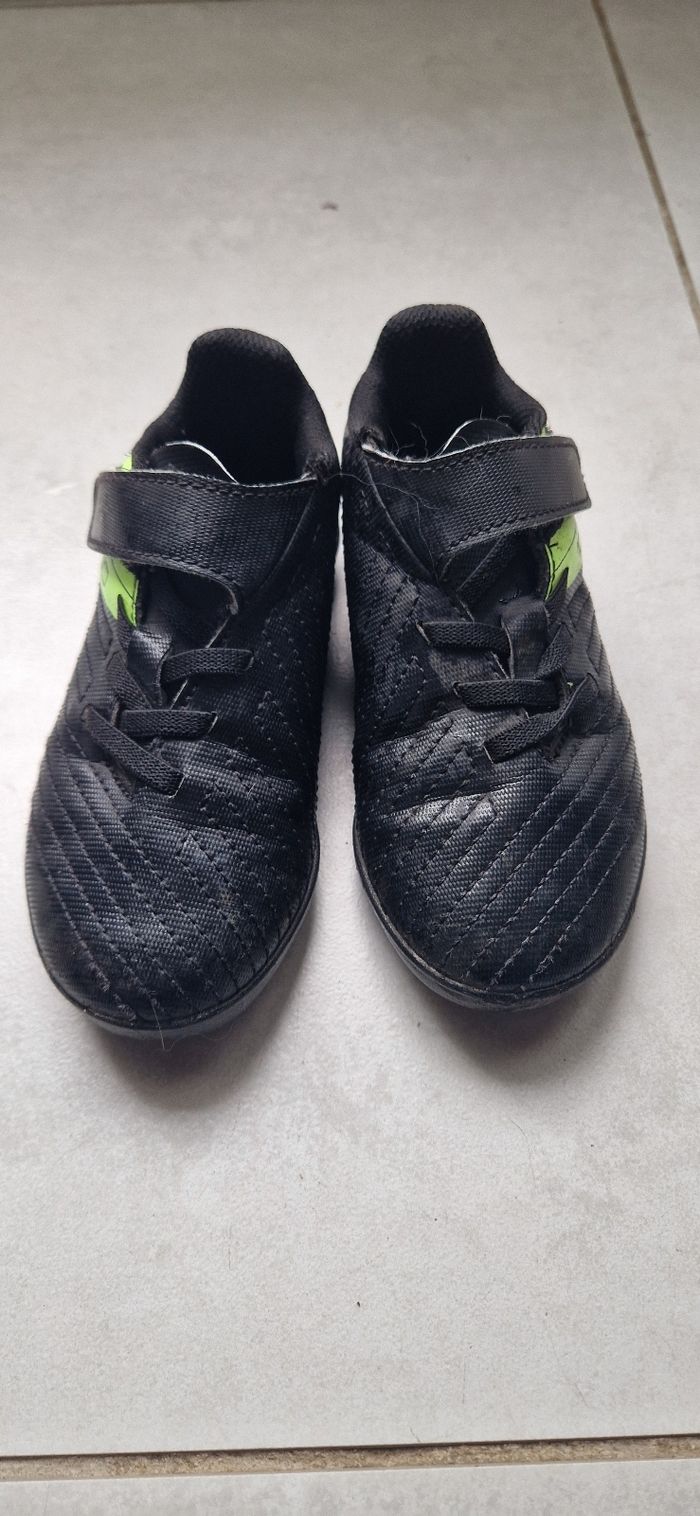 Chaussures de foot et protege tibia - photo numéro 2