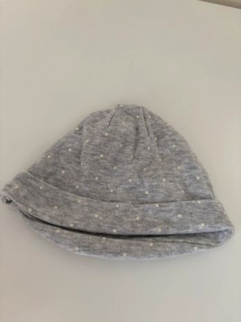 Bonnet gris étoile blanche
