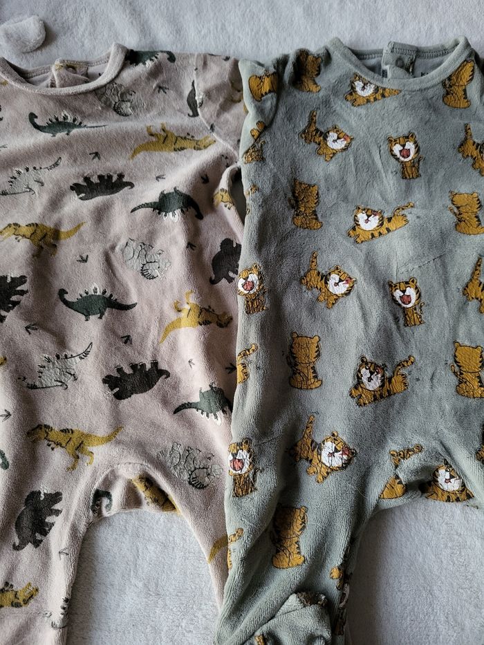 Pyjama 9 mois - photo numéro 2