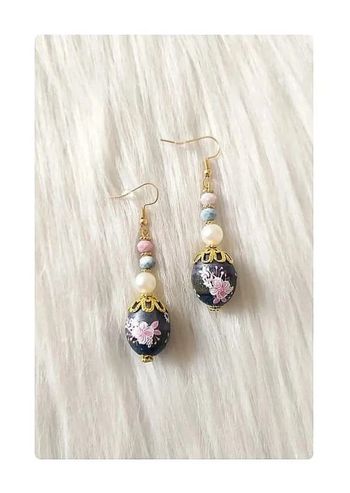 Boucles d'oreilles pendantes ovales style japonais avec fleurs et perles