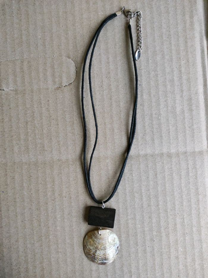 Collier coquillage