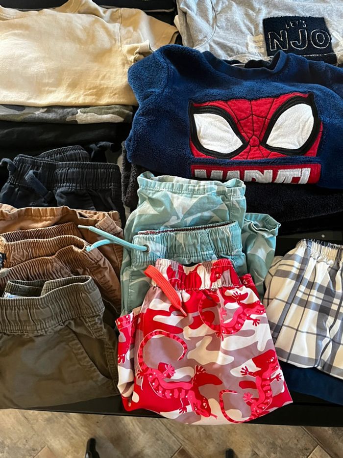 Gros lot vêtements 6 ans - photo numéro 6