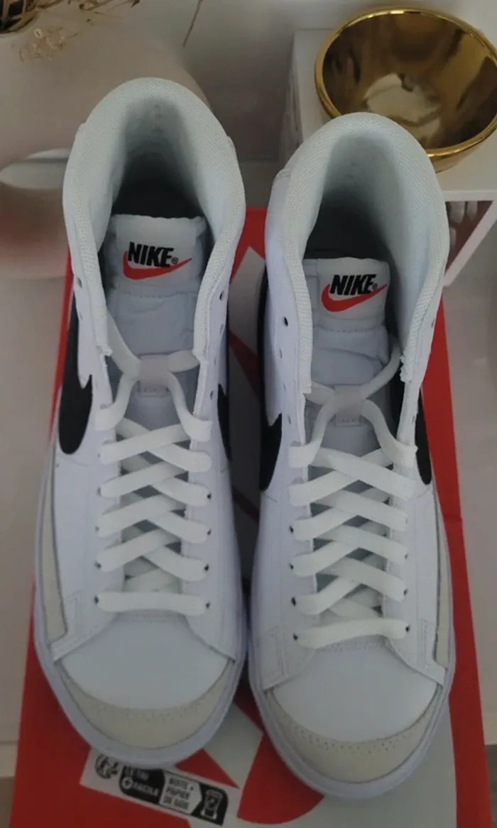 Nike Blazer Junior neuves 38.5 - photo numéro 11