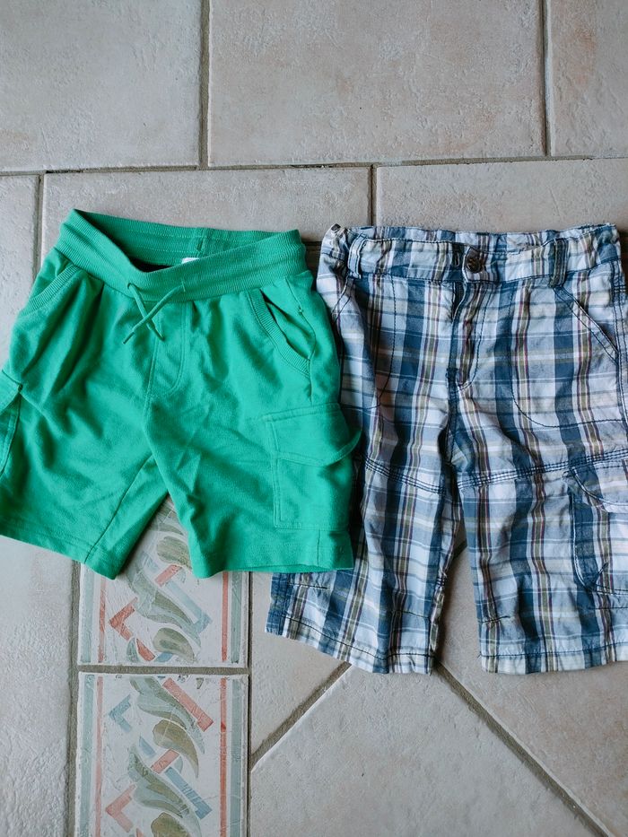 Lot de 1 short Gemo et 1 pantacourt taille 5 ans