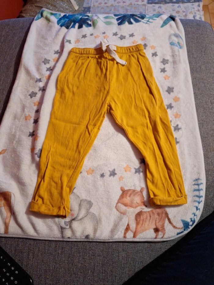 Pantalon léger jaune - photo numéro 2