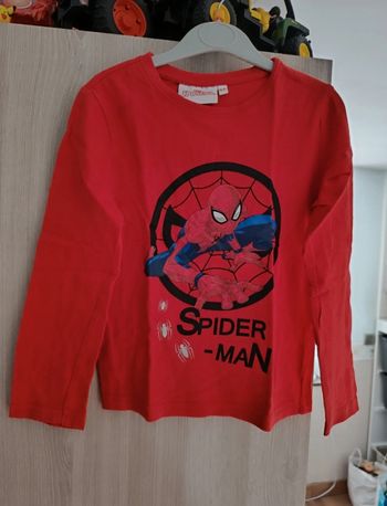Tee shirt