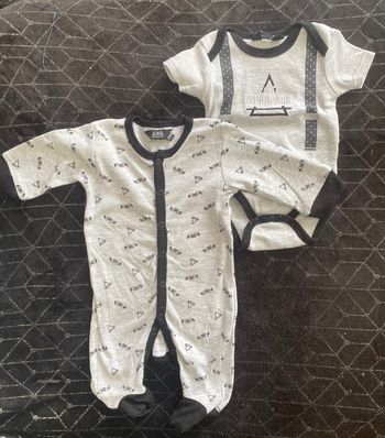 Pyjamas  3 mois