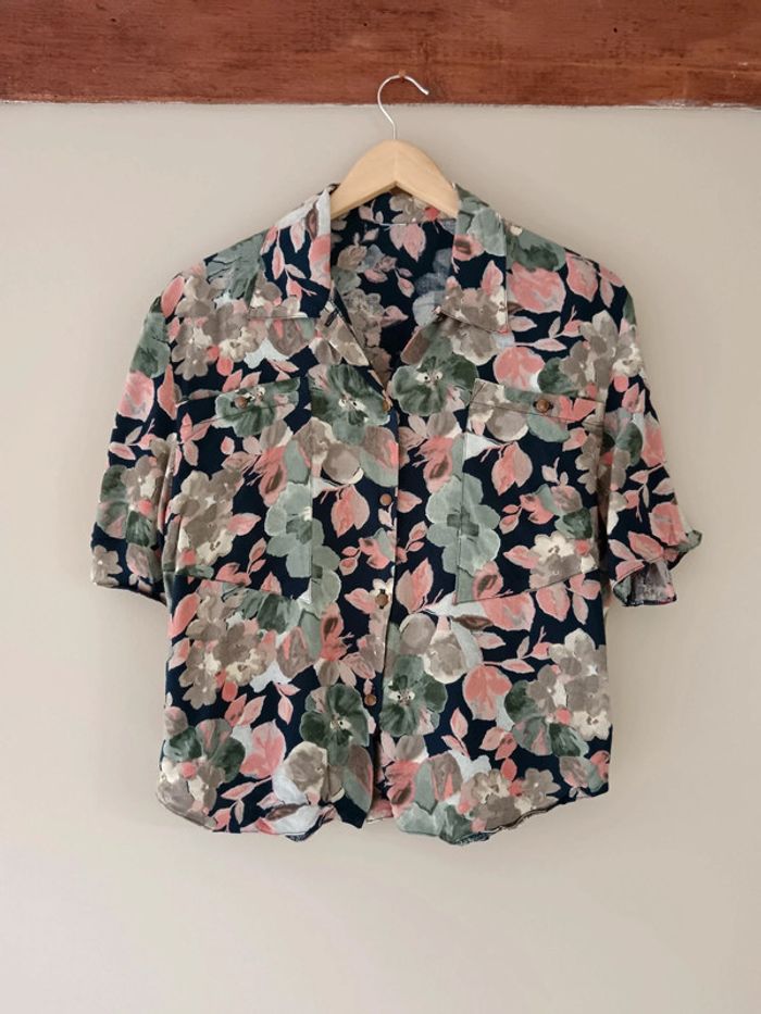 Blouse courte fleuri marine rose - photo numéro 2