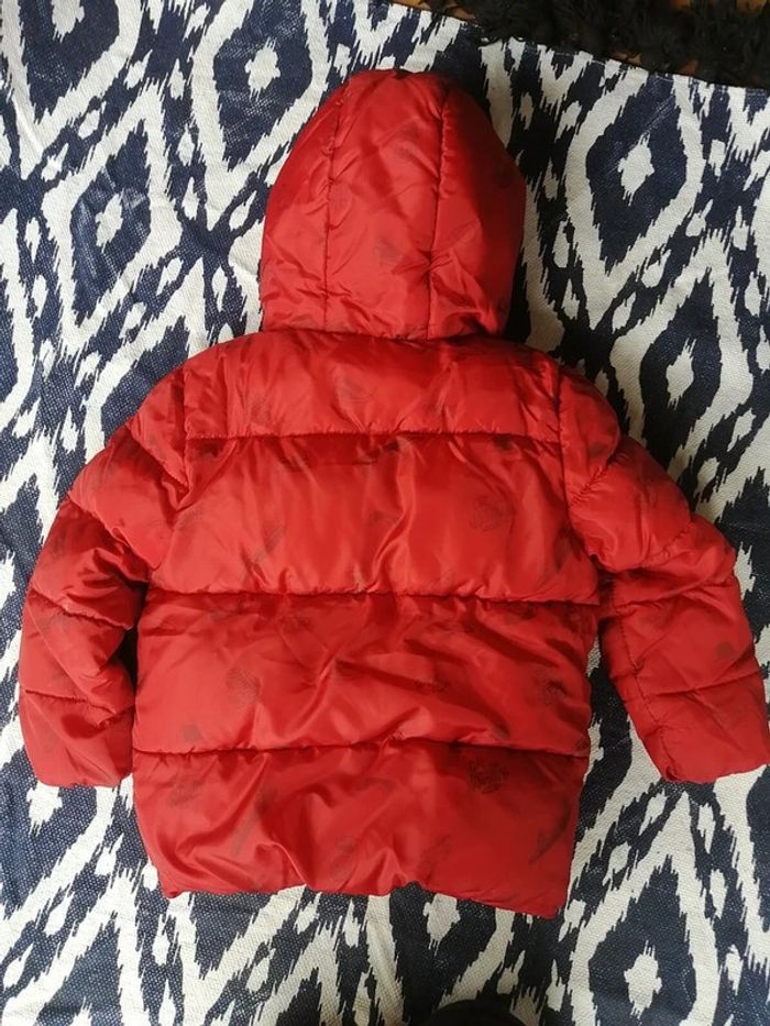 Manteau chaud, hiver, rouge, skate board, Kiabi, 5ans, 108/113cm - photo numéro 6
