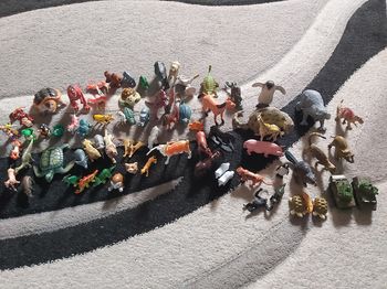 Figurine dinosaures +animaux